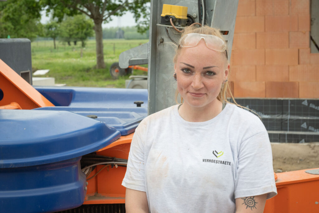 Anouk op de werf