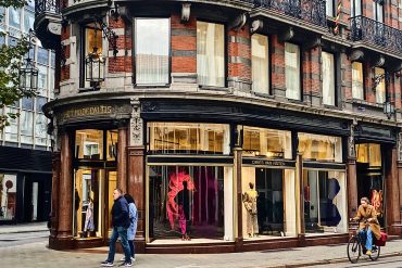 foto vitrine dries van noten