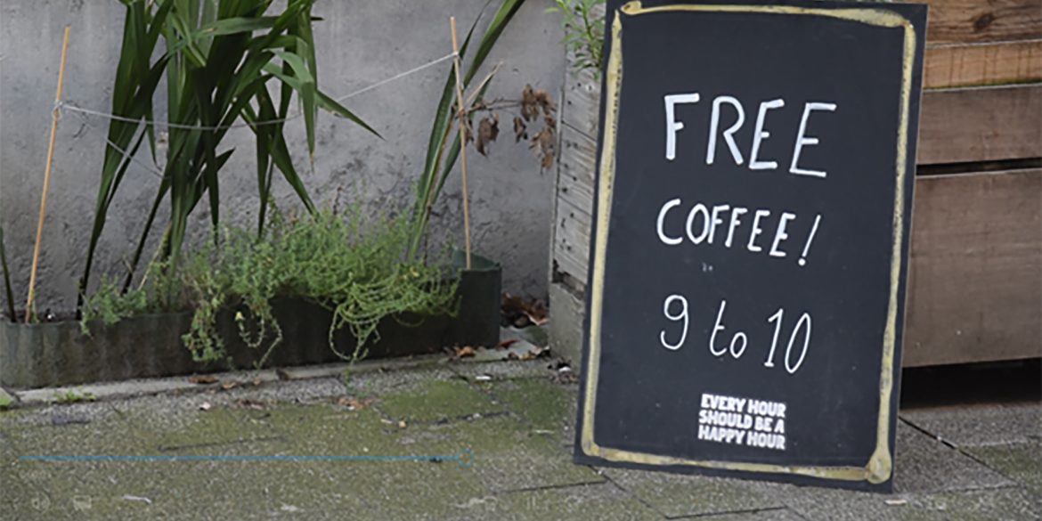 gratis koffie tijdens happy hour