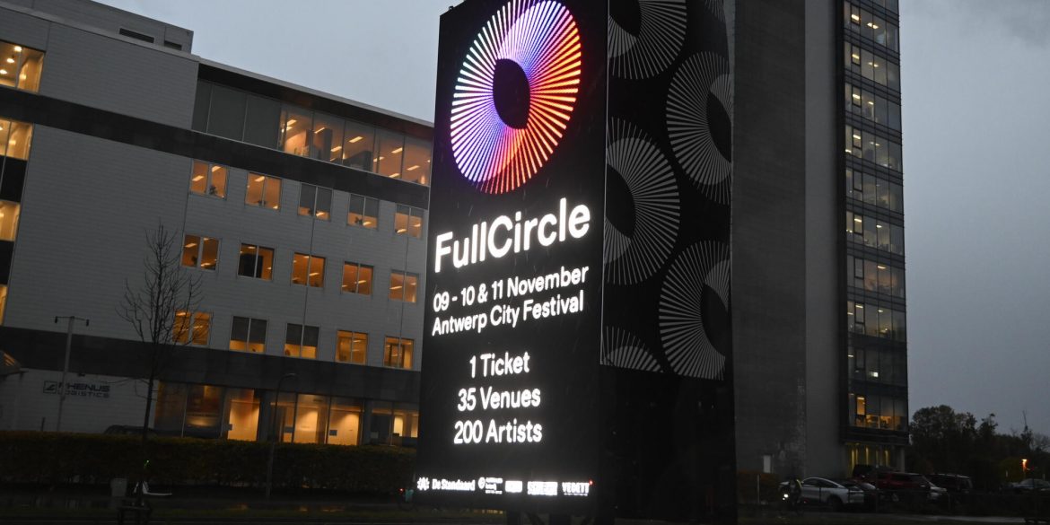 Full Circle-ledscherm aan Trix Antwerpen