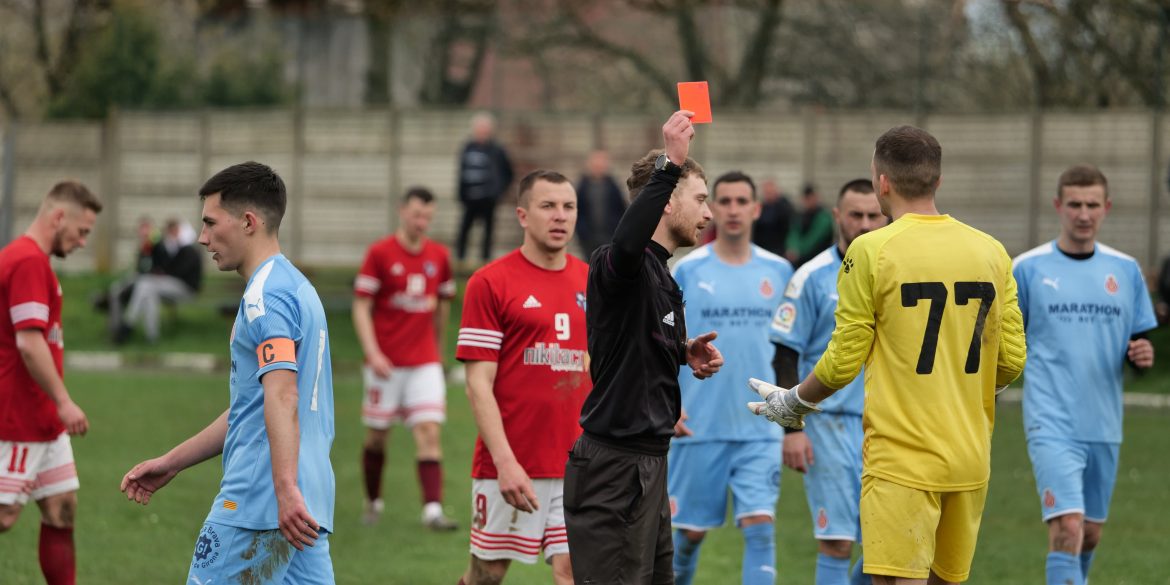 scheidsrechter in actie