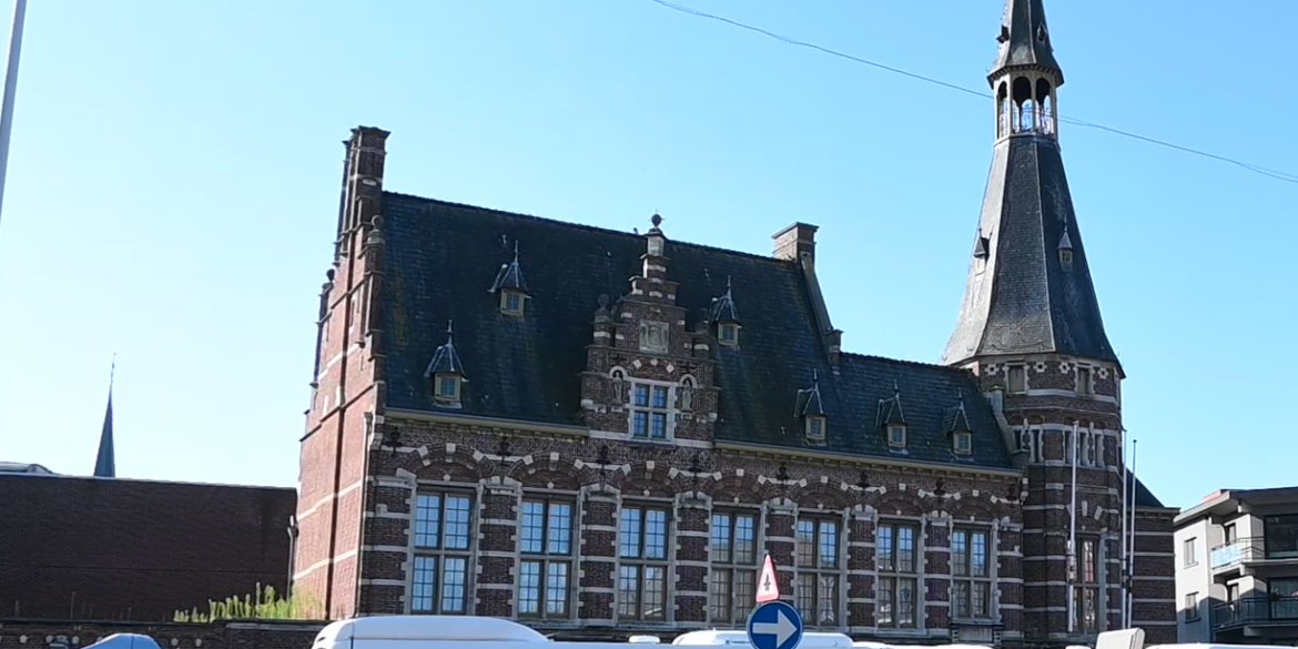 Foto gemeentehuis Schoten