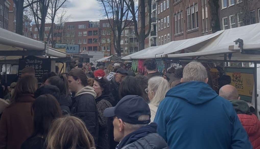 grote hoeveelheid toeristen Amsterdam