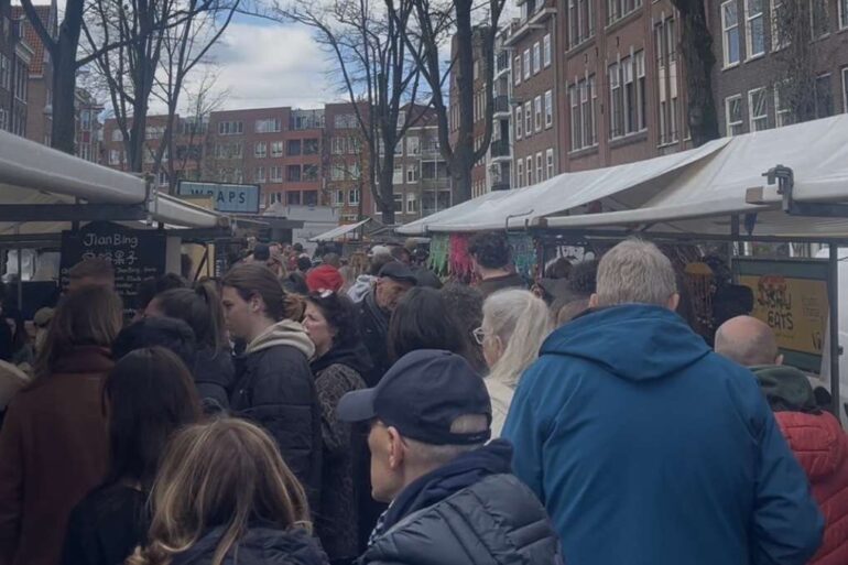 grote hoeveelheid toeristen Amsterdam