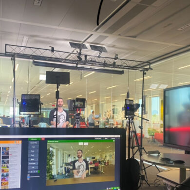 In de studio op de videoredactie van GVA