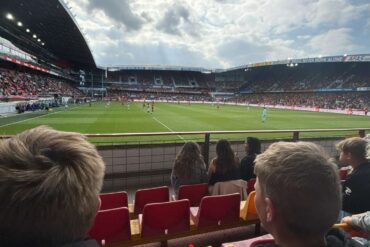 Voetbalwedstrijd in het AFAS Stadion van KV Mechelen tegen Sporting Charleroi op 18 mei 2025.