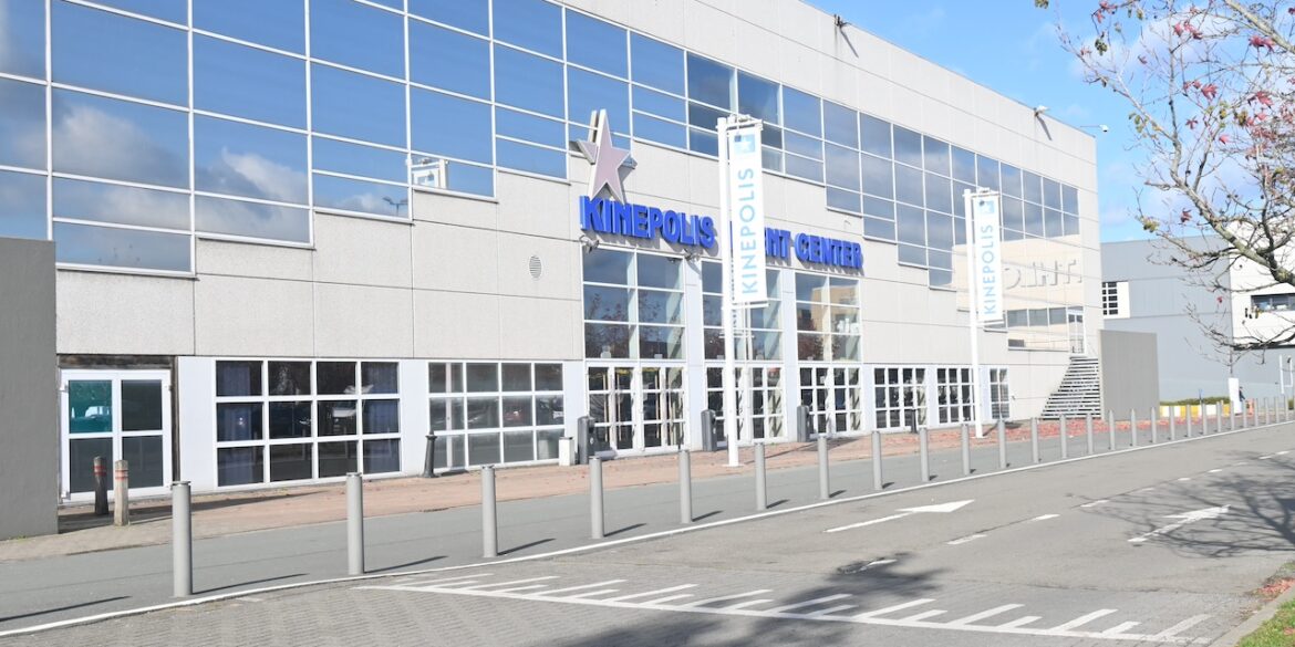 Buiten aanzicht van de Kinepolis.