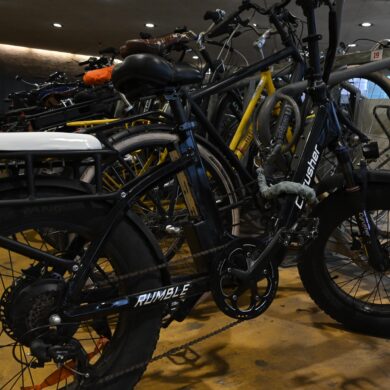 Fatbike in een ondergrondse fietsenstalling