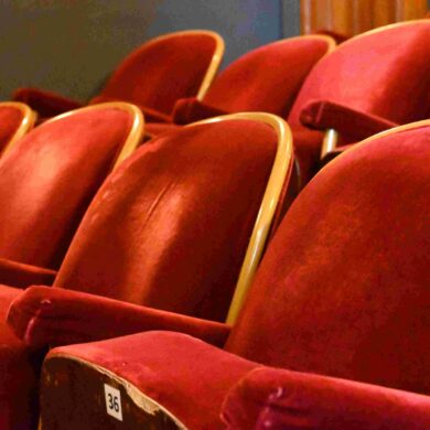 klapstoelen cinema, buurtcinema